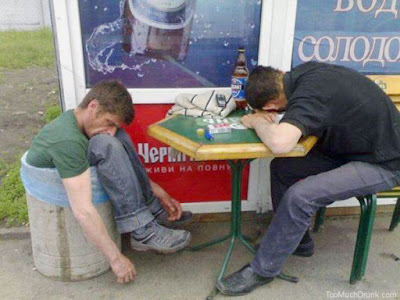 1. Mai - Tag der Arbeit - betrunkene Männer