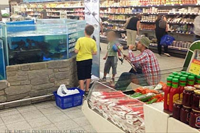 Angeln in der Kaufhalle - beim Fischhändler angeln