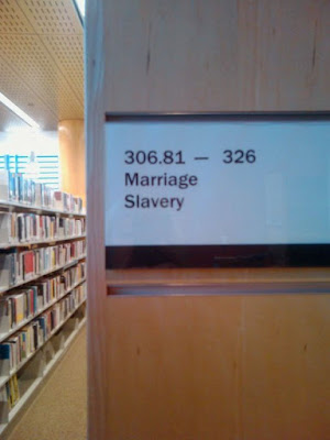 Bücherei - Heirat und Sklaven Abteilung