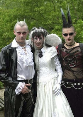 Gothic Hochzeit Braut und Bräutigam