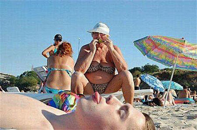 Lustige Bilder - Menschen am Strand im Sommer Lustige Bilder - Menschen am Strand im Sommer