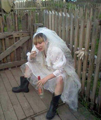Hochzeits Braut Bilder - Wodka trinken nach Trauung