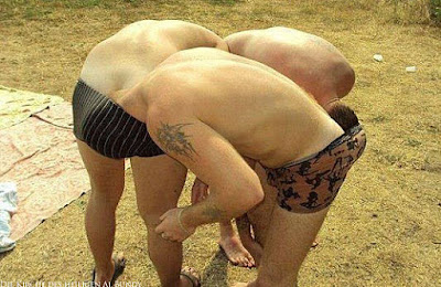 Lustige Männer in Badehose ekelhafte Bilder Männer in Badehose ekelhafte Bilder