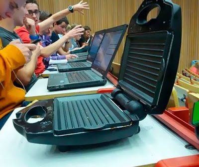 Uni Vorlesung mit Laptops