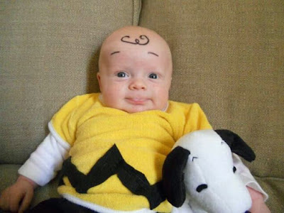 Lustiges Baby Foto - Wie Charlie Brown bemalt