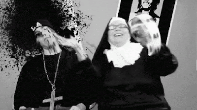 Nonne tanzt lustige animiert gifs Spassbilder Wissenswertes zum lachen Frau, Lustiges, Spaß-Religion, Wissen zum lachen