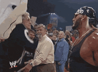 Wrestler Hulk Hogan streitet mit Oma 