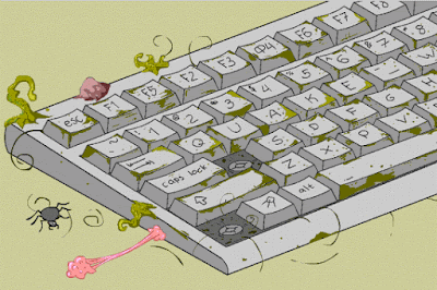 Witzige extrem schmutzige Tastatur mit Käfern im Büro Witzige extrem schmutzige Tastatur mit Käfern im Büro