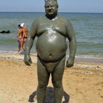 lustige Urlaubsbilder dicker Mann am Strand1 Wissenswertes zum lachen Besoffene Geschichte, Bier, Freizeit, Sommer